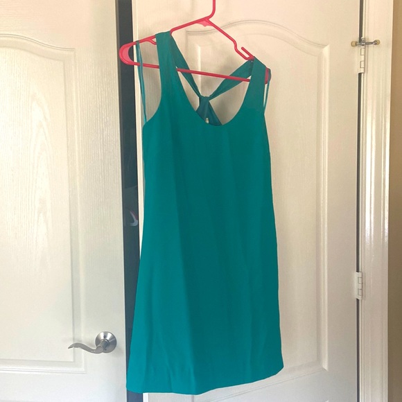 Like new JCrew dress, in petite size 2. Pretty details to back, zips in side. - Picture 2 of 9